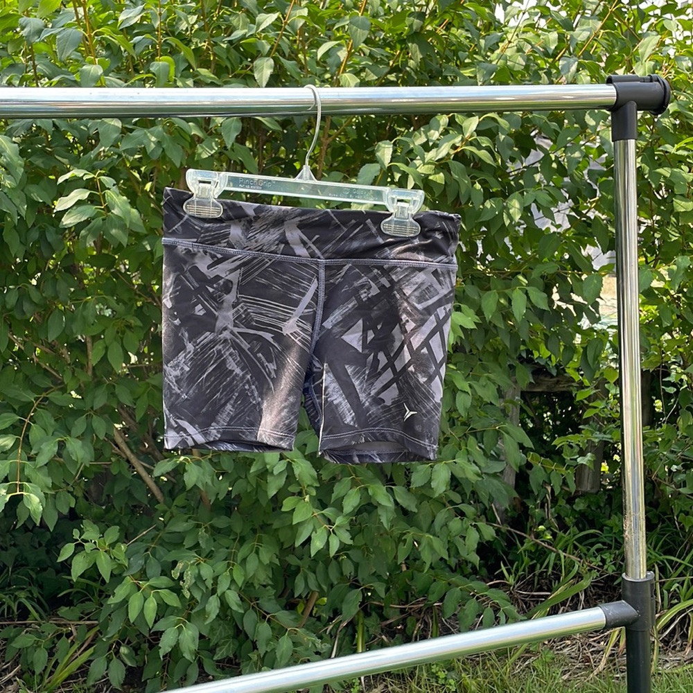 Shades of gray active shorts
